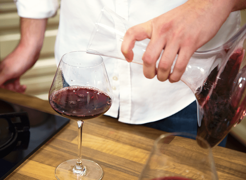 IN WHAT ORDER SHOULD WINE BE TASTED AND WHY IT MATTERS - Grape