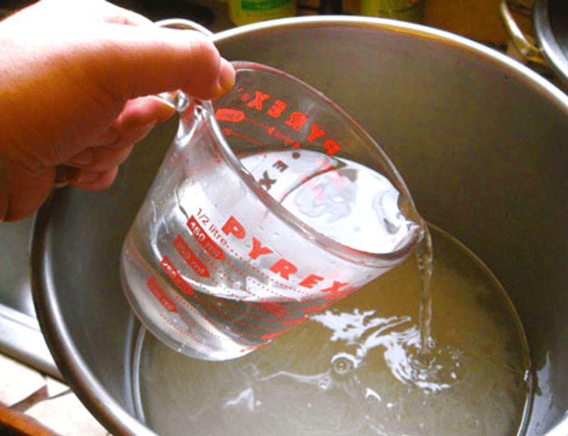 Sugar syrup for raising specific gravity